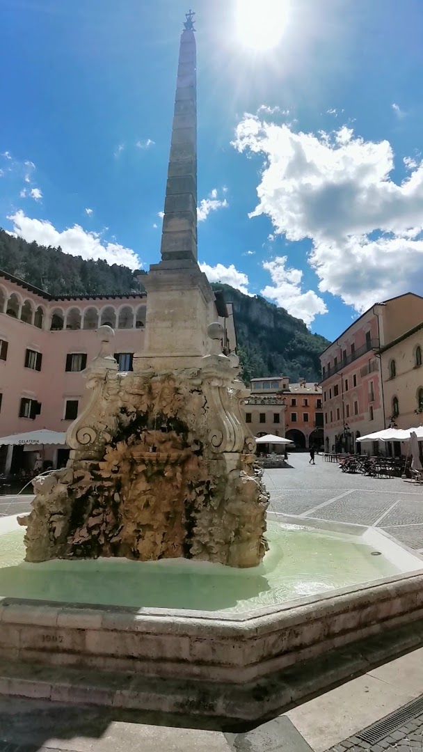 Fontana dell'Obelisco