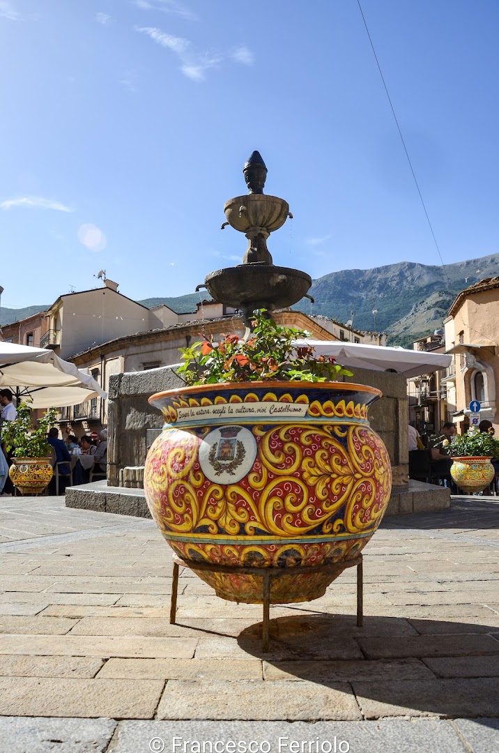 Fontana di Piazza Margherita