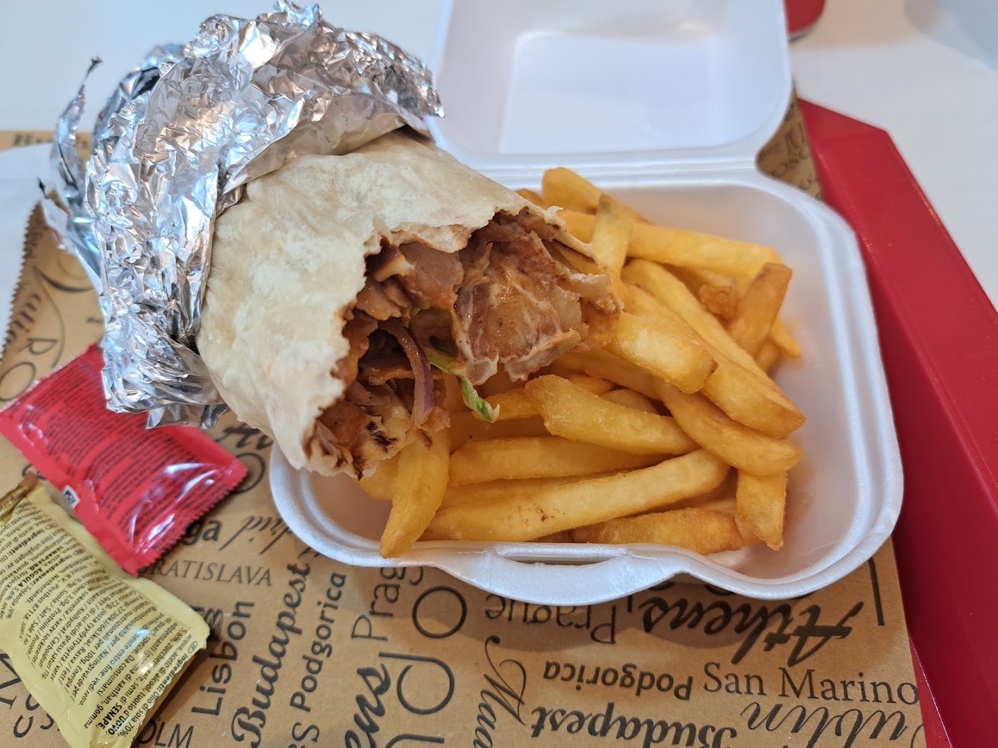 Foody's Burger Kebab and Grill
