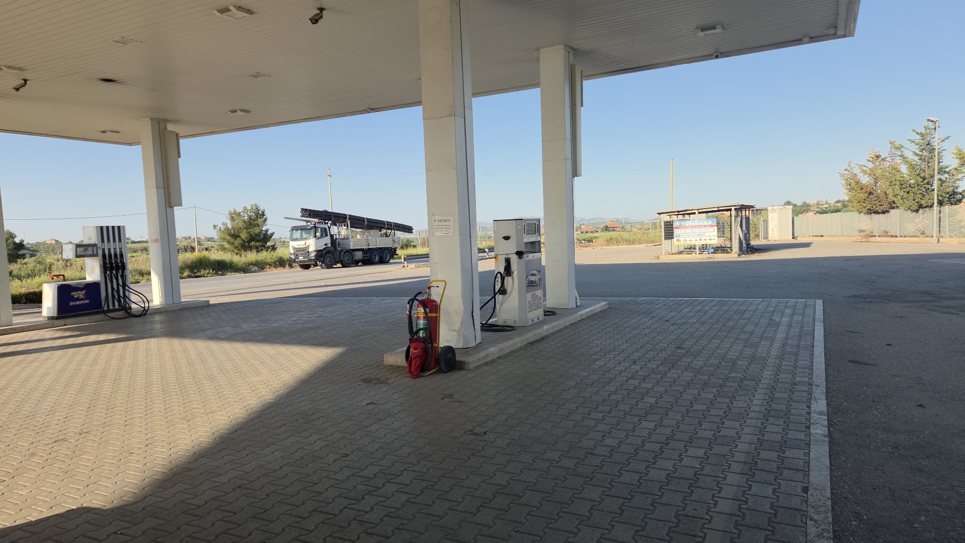 Fora Paisi