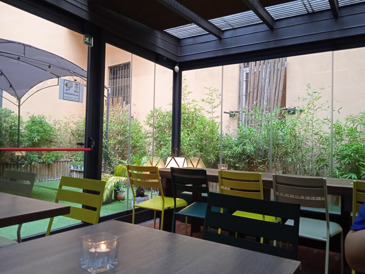 Foresta Woodbar, Milano
