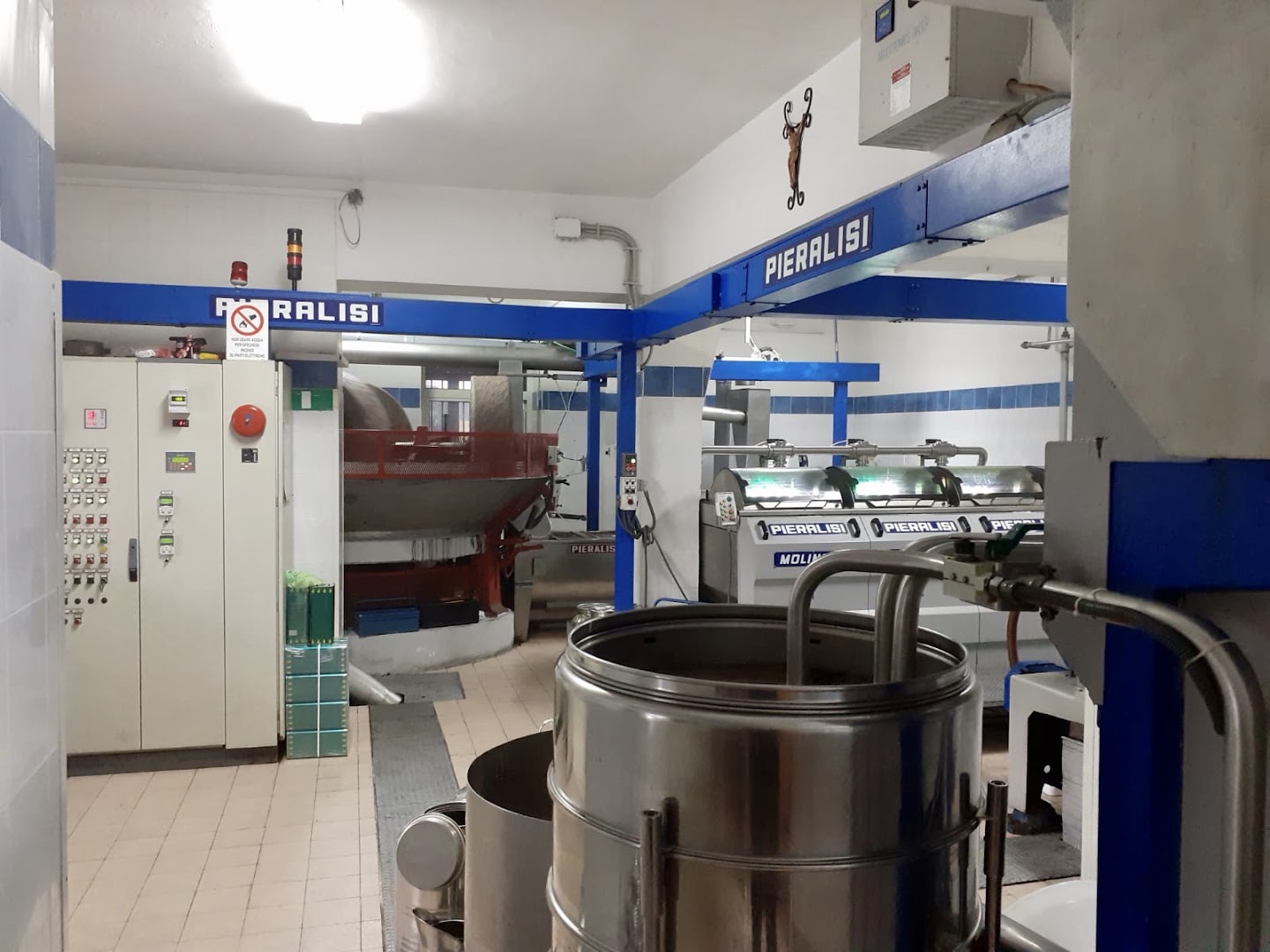 Forno a legna e frantoio oleario "Degli Ulivi" di Ricci Antonio