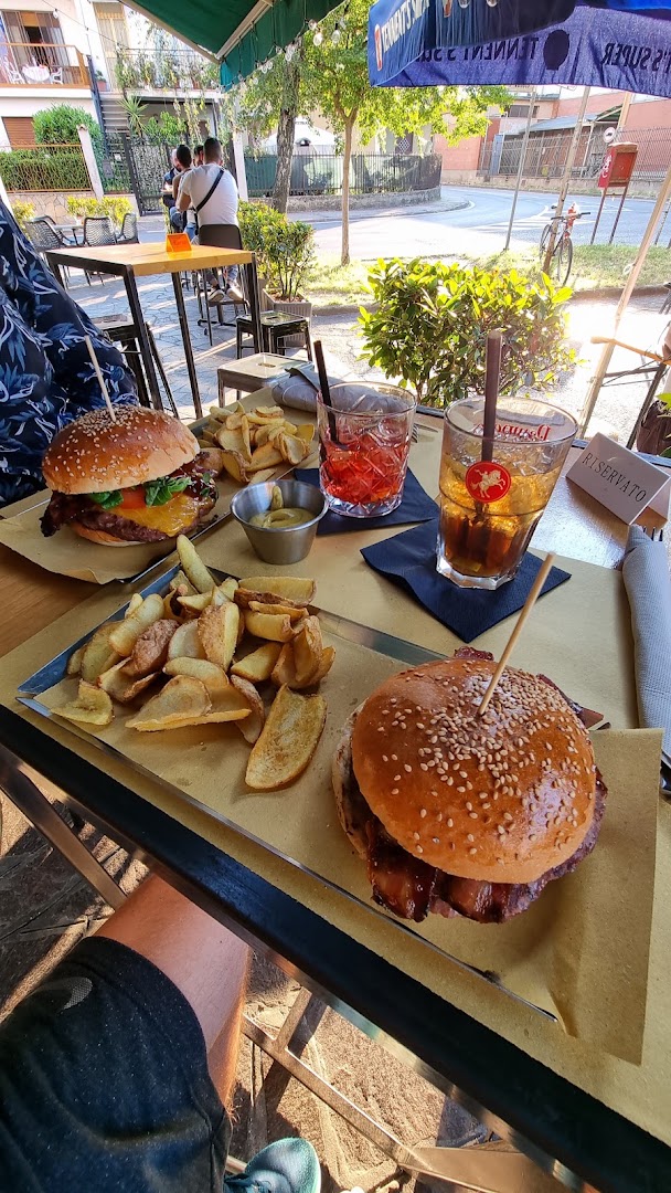 Four Roses Pub