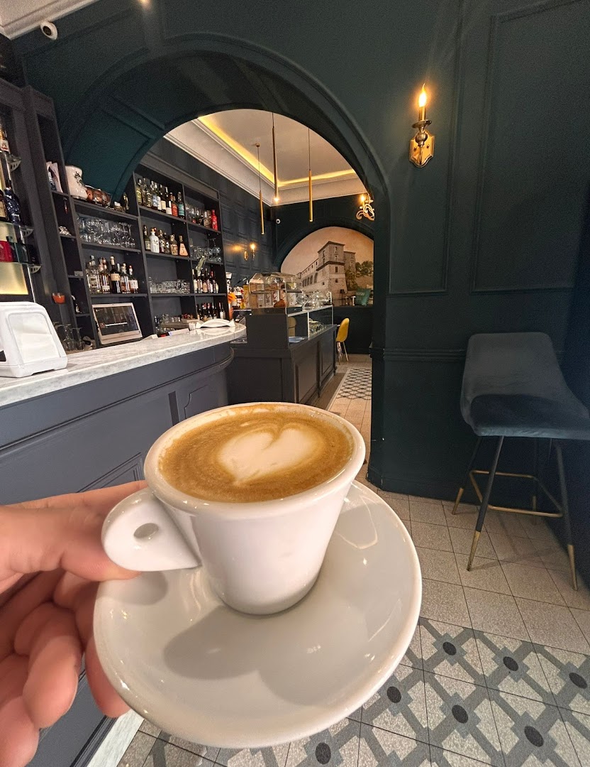 Fragole Amare Cafè