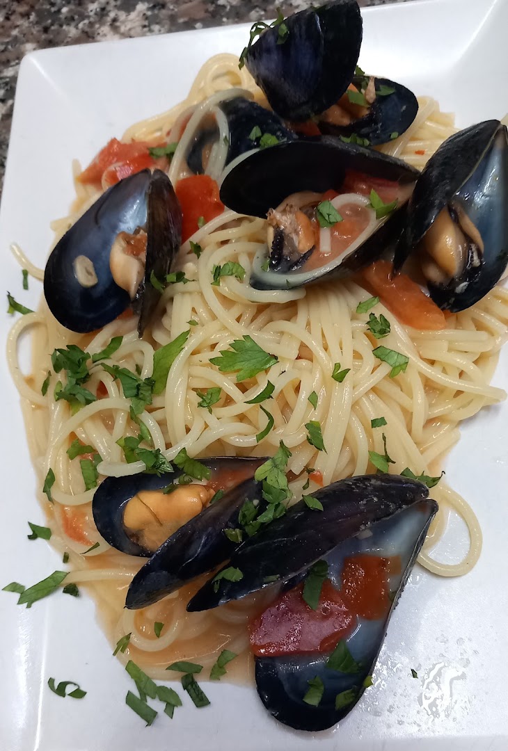 Frazzicafe' Food & Drinks, Roccalumera