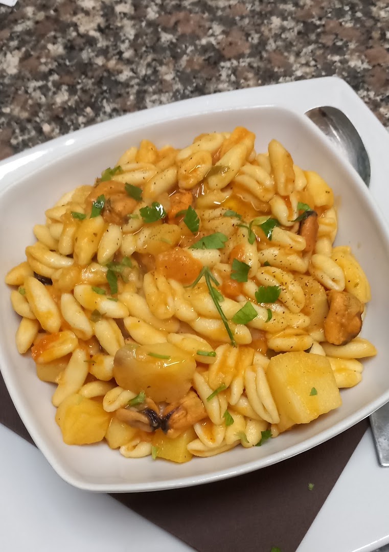 Frazzicafe' Food & Drinks