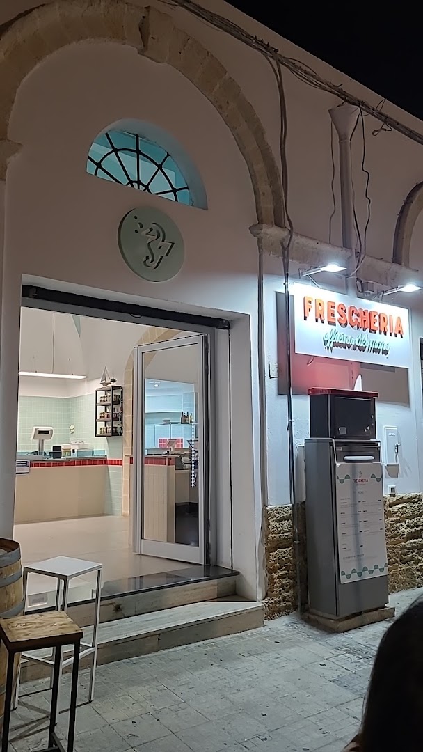 FRESCHERIA...officina del mare