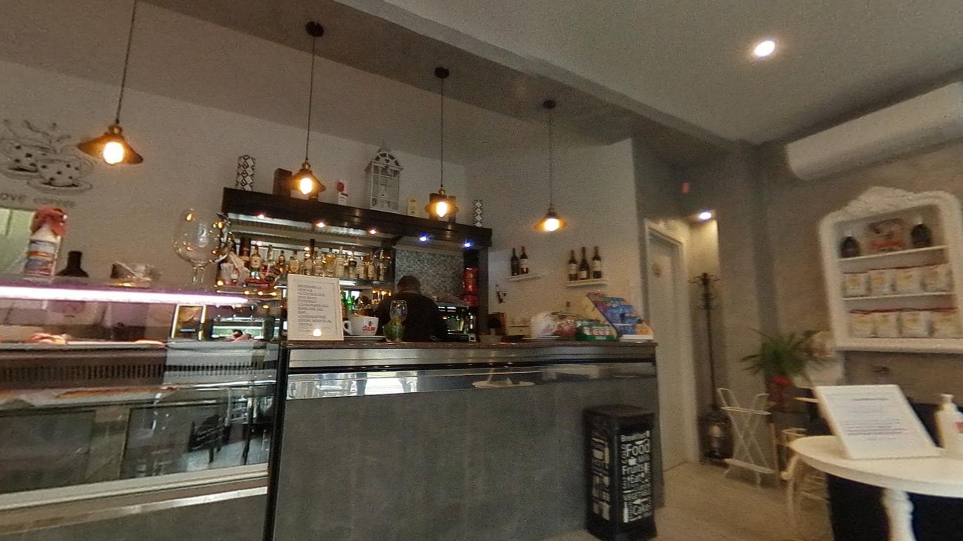 Friends Food Caffe'