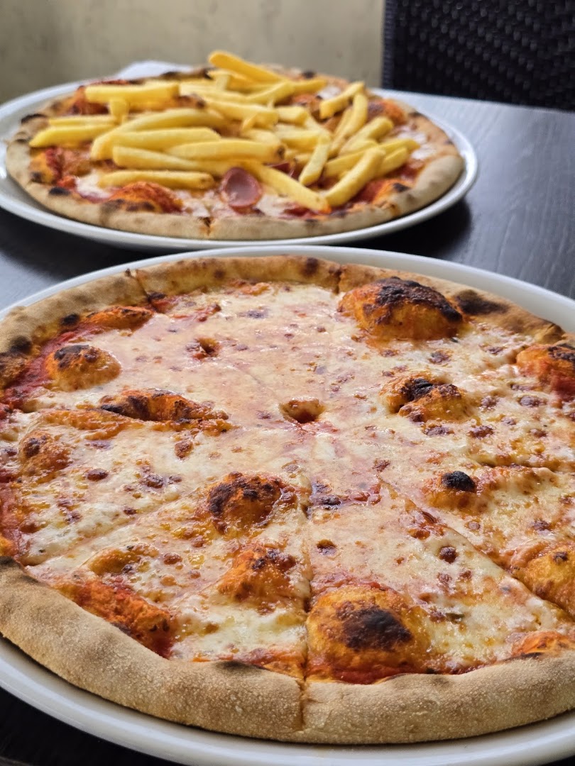 Friends kebab house bar-pizzeria-kebab