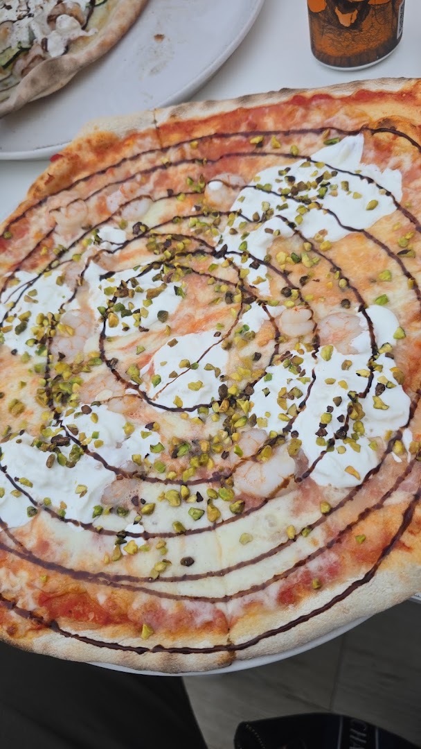 Friend's Pizza