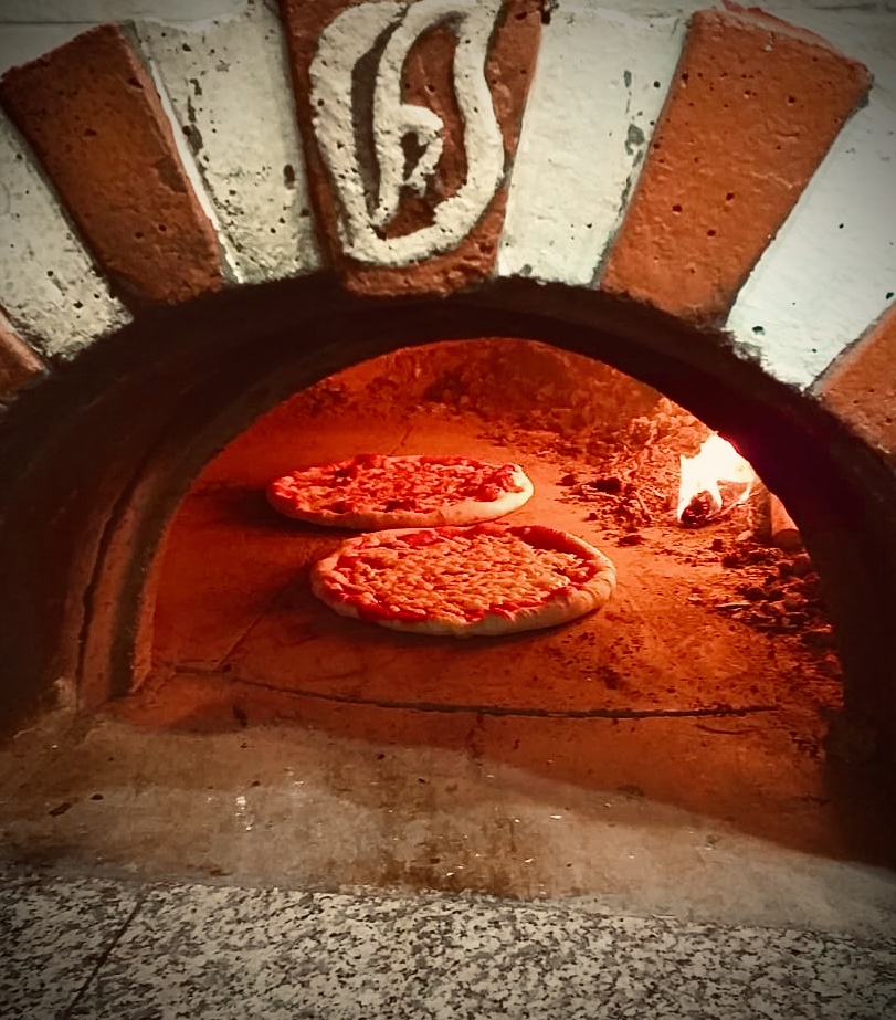FRIEND'S PIZZERIA & KEBAB