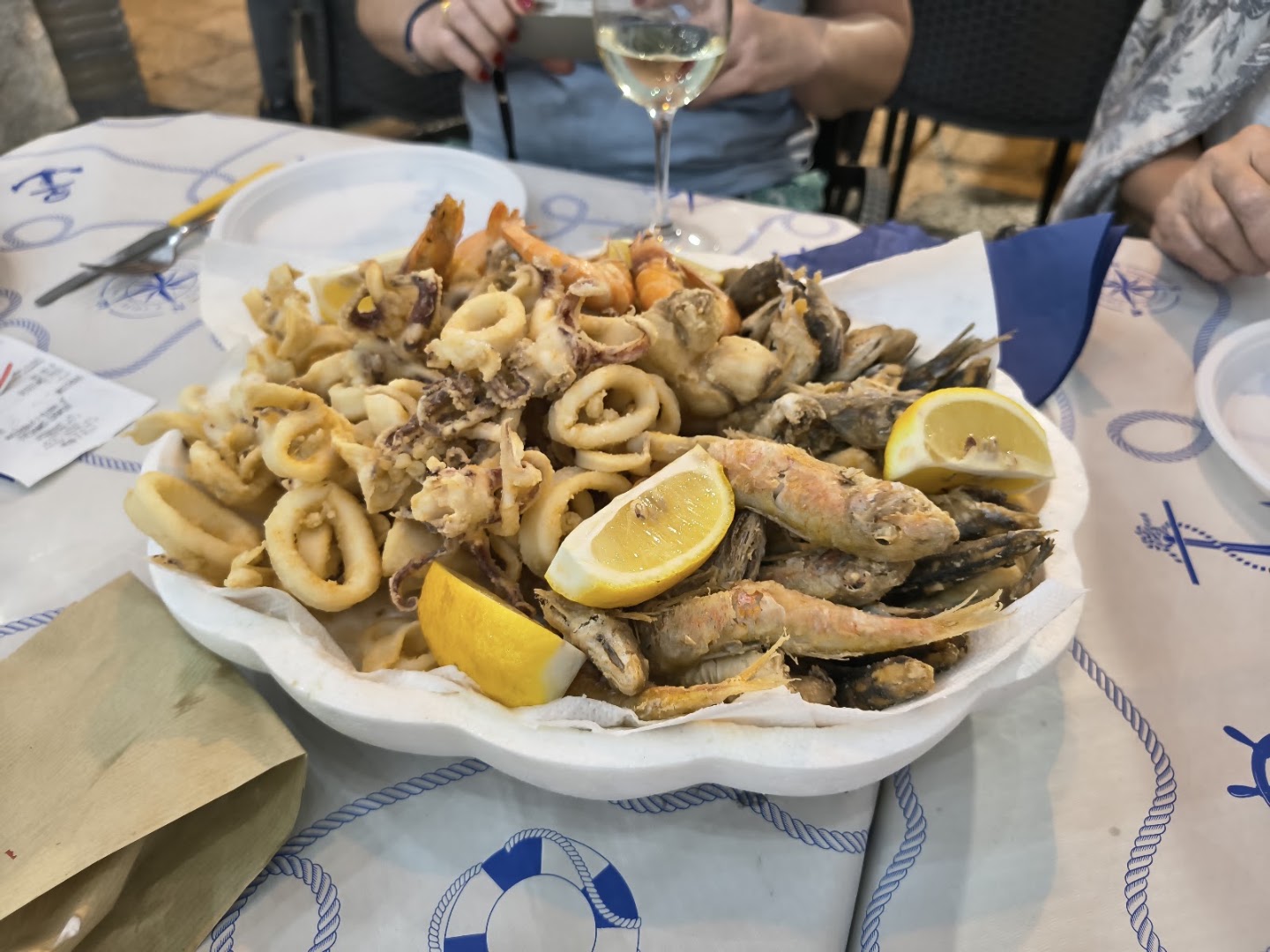 Friggitoria - Pescheria "Frisc & Mang" Bari