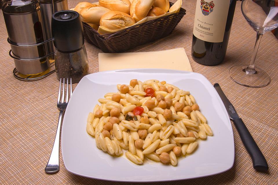 Frisina, Bari