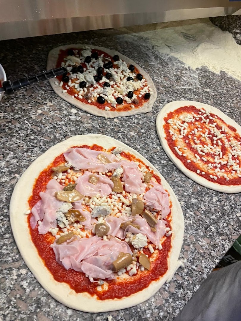 Frozen Bar Pizzeria