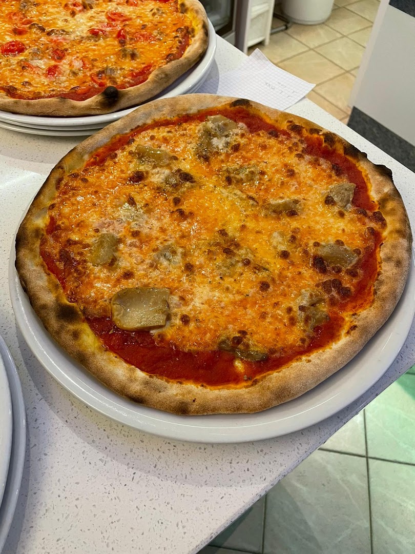 Frozen Bar Pizzeria