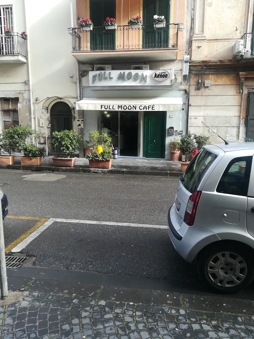 full moon cafe bar