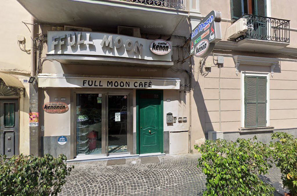 full moon cafe bar