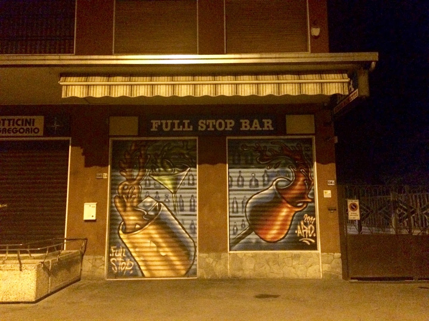 Full Stop Bar
