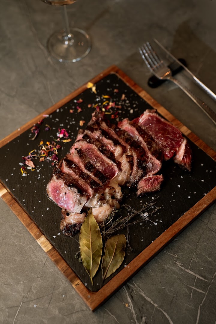Fumè Steakhouse