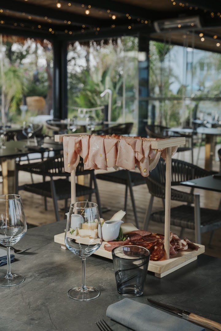 Fumè Steakhouse