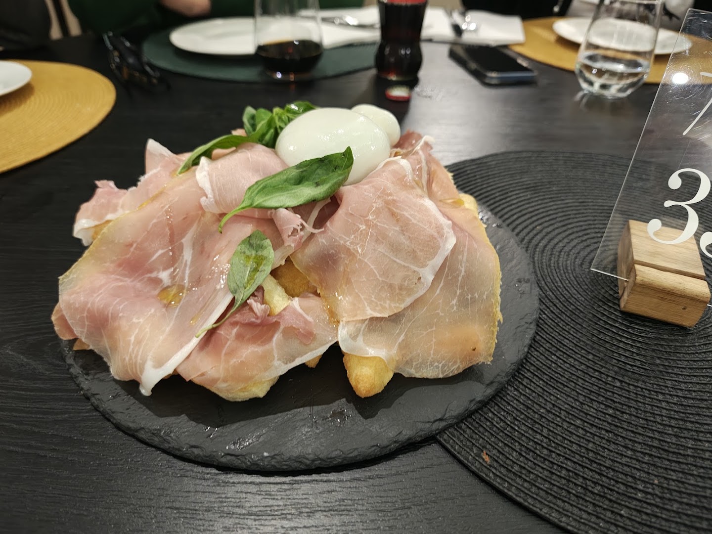 Fuori Porta Restaurant & Pizza