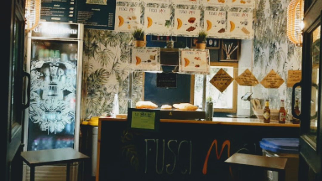 Fusci mói
