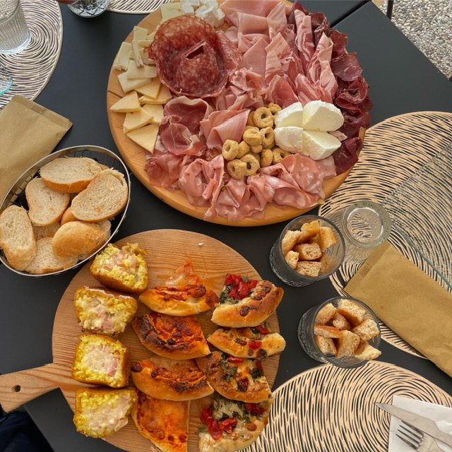 Futtitinni Bistrot