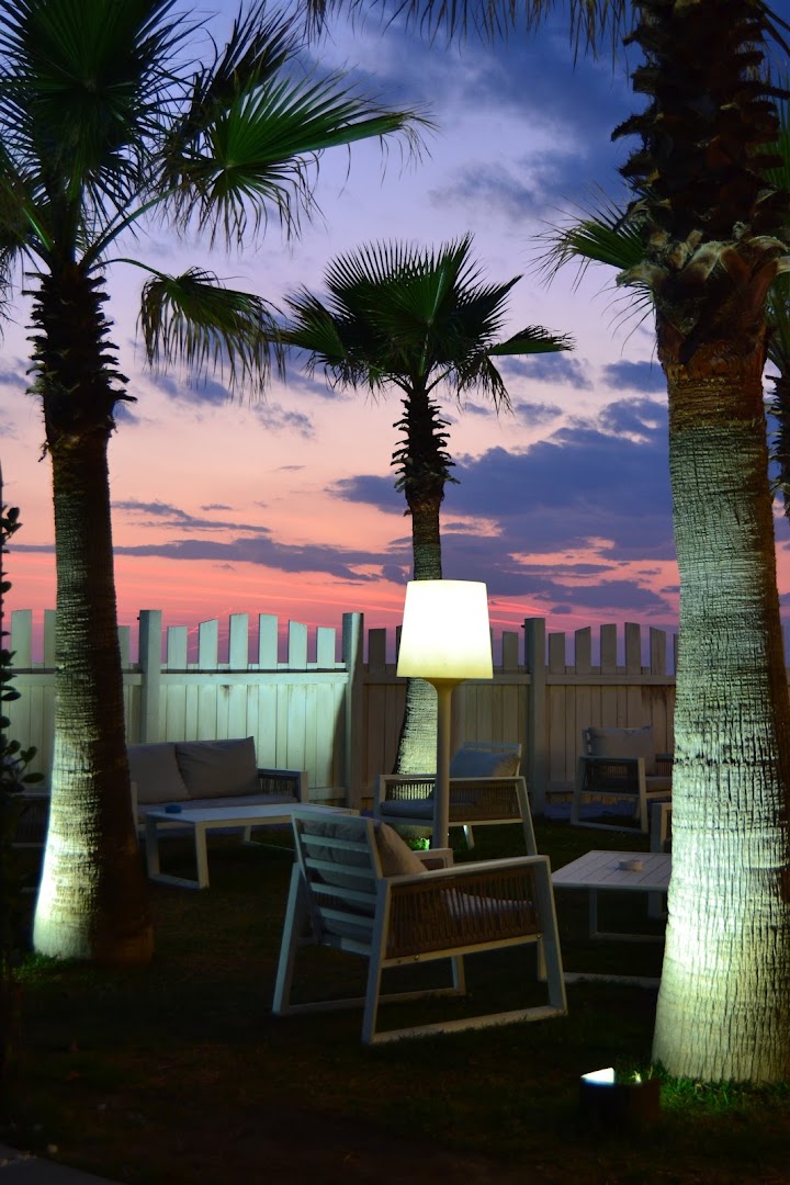 G 70 Beach Restaurant