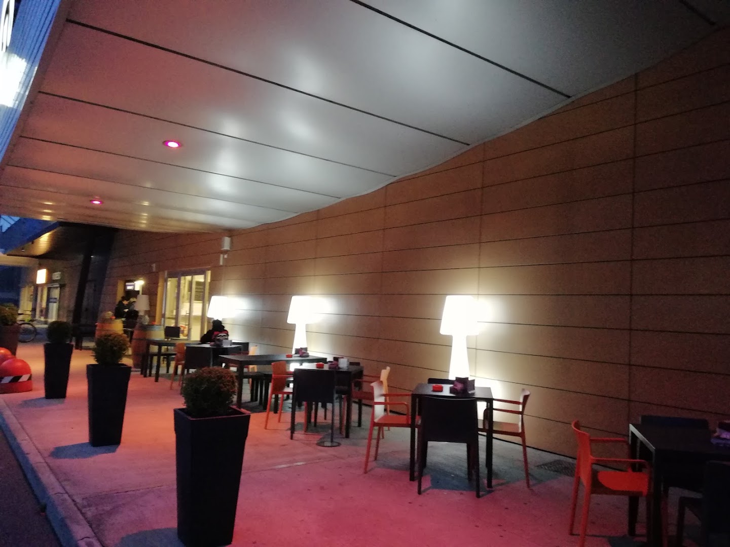 G8 Wine Bar Cafe