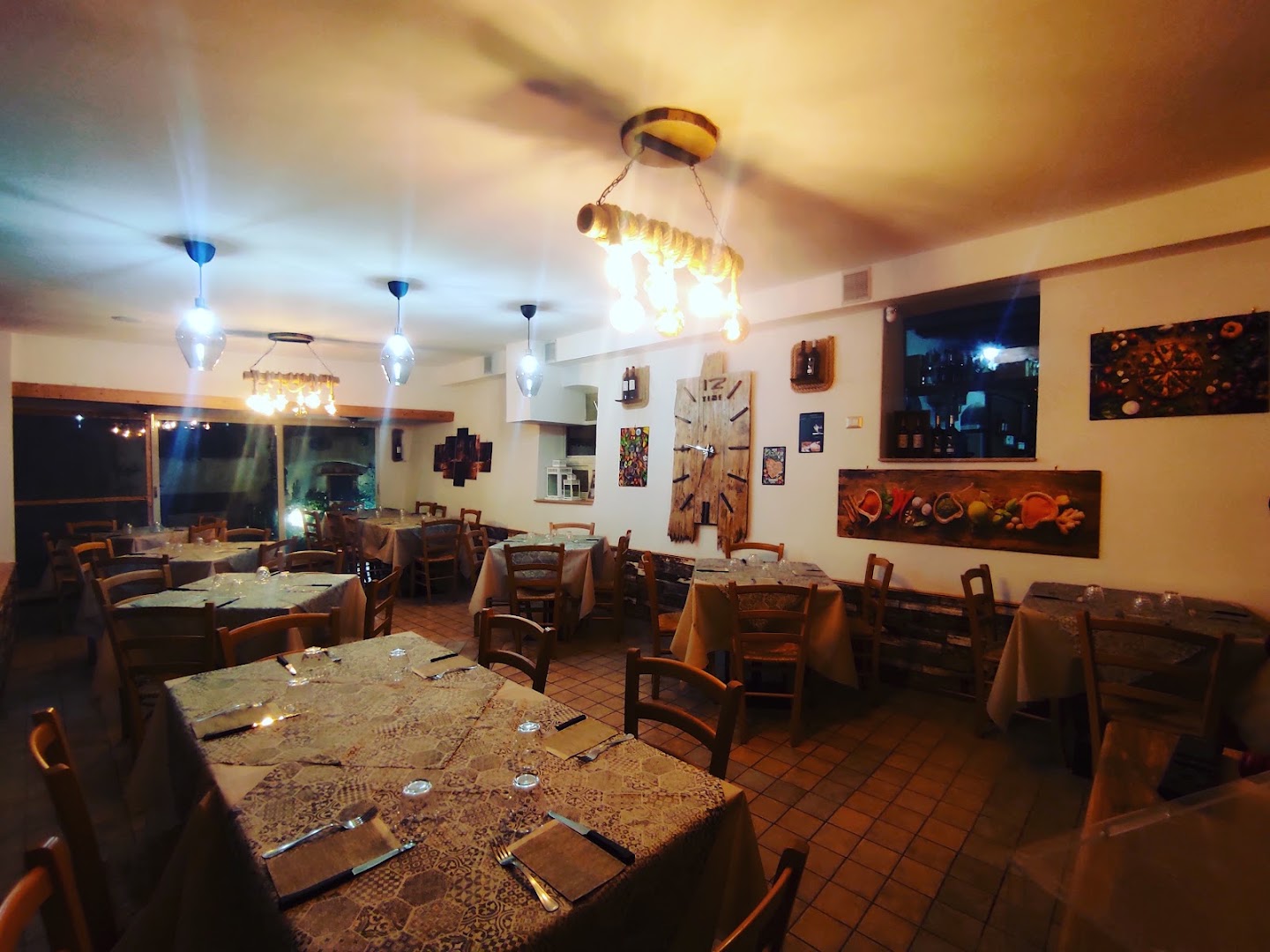 GaJa's, Taverna