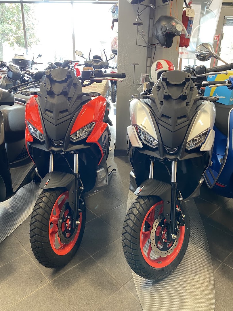 Gallazzi Piero SNC - Concessionaria Piaggio Vespa Kymco - Le Vespe Di Busto