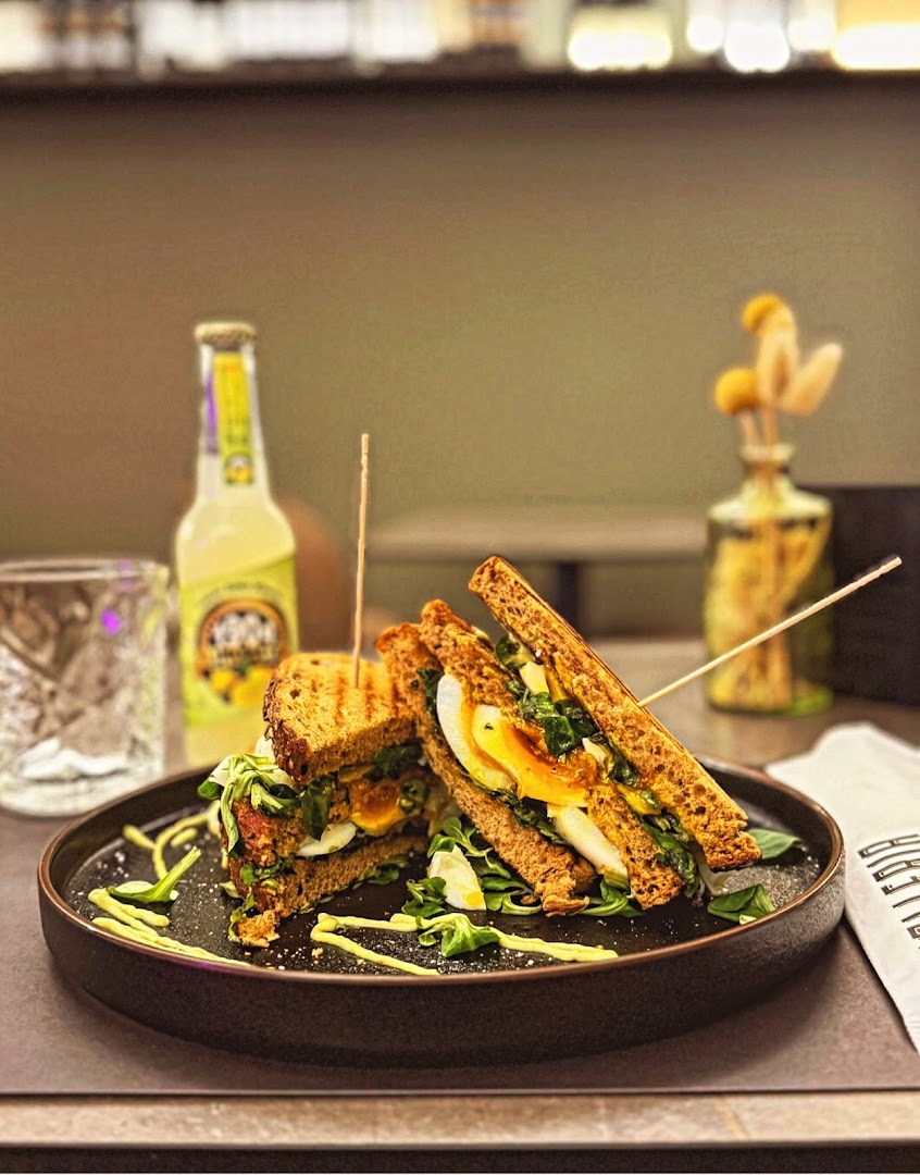 GALLERIA Lecce Art - Drinks - Food