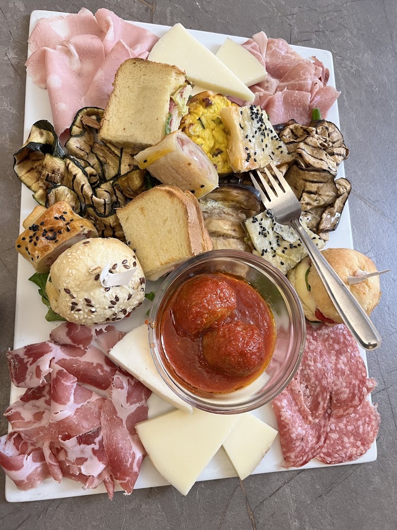 GALLERIA Lecce Art - Drinks - Food