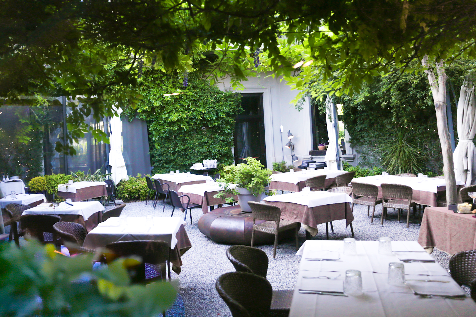 Galli & Gufi Restaurant & Cocktail bar, Mandello del Lario