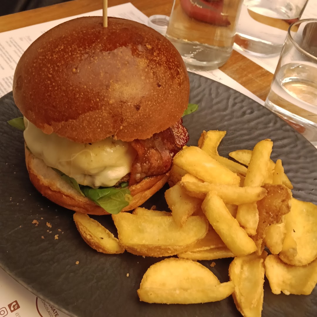 Galli & Gufi Restaurant & Cocktail bar