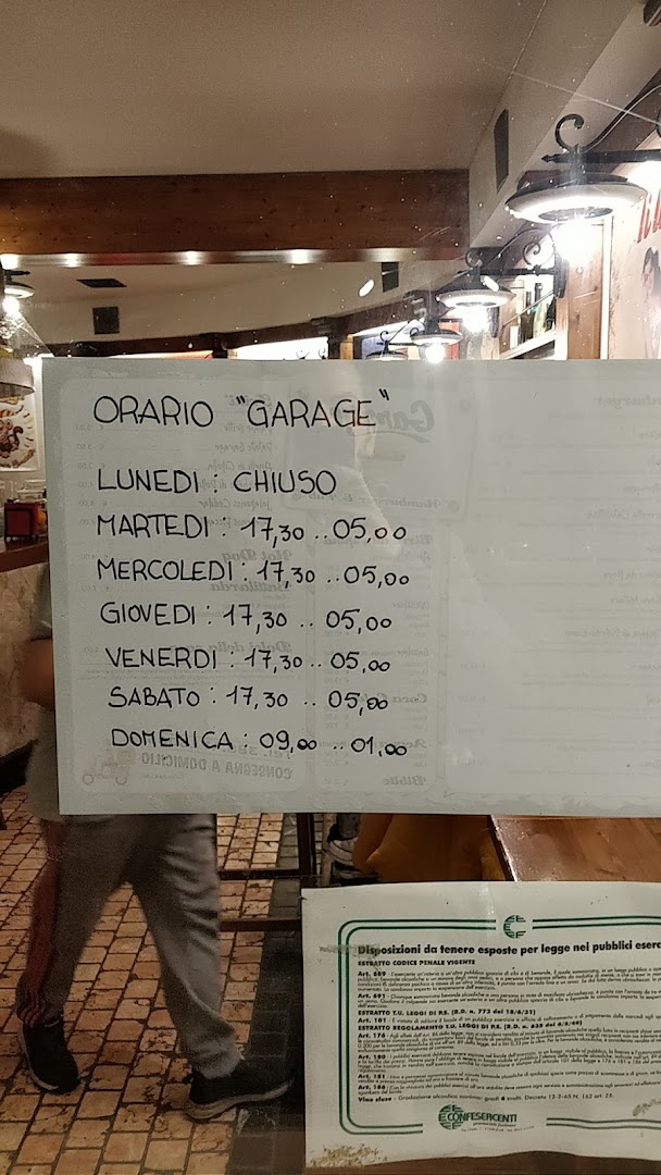 Garage Hamburger & Pub