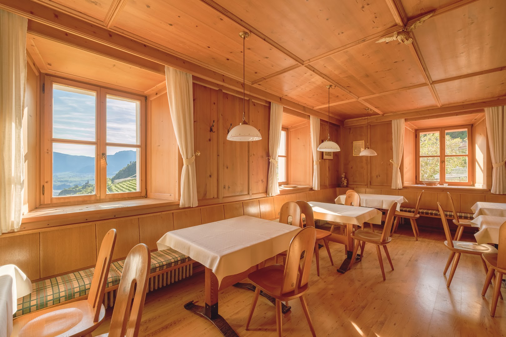 Gasthaus Schloss Rafenstein