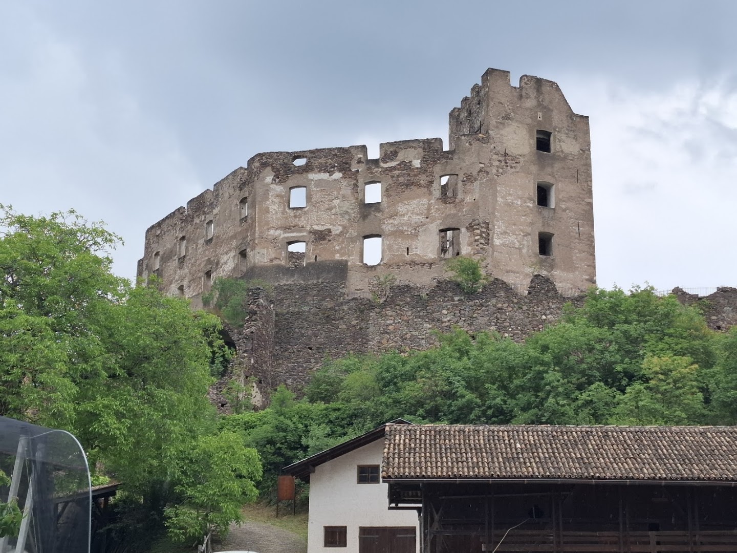 Gasthaus Schloss Rafenstein