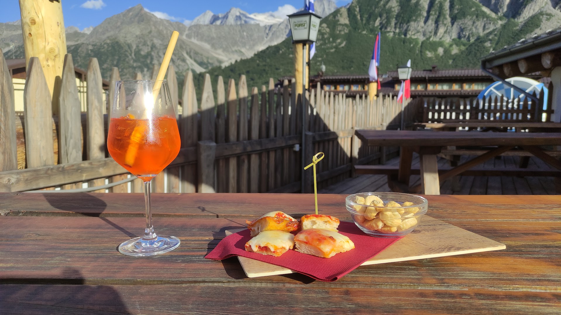 Gazana Bär - Food, Drink & Après Ski