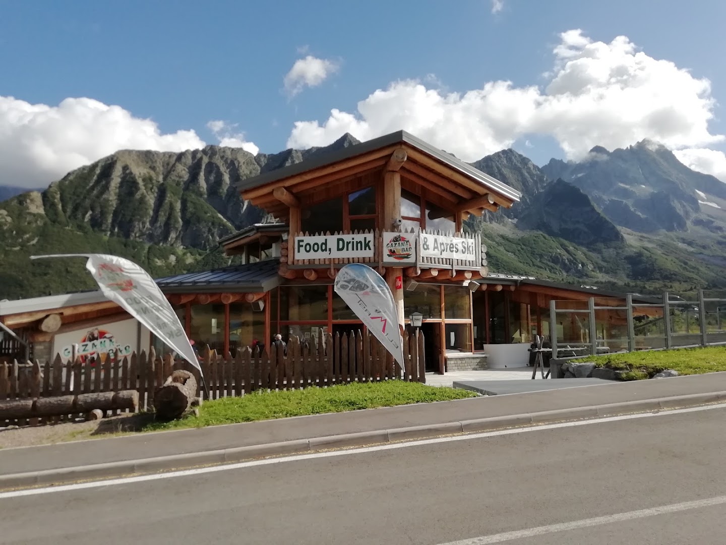 Gazana Bär - Food, Drink & Après Ski