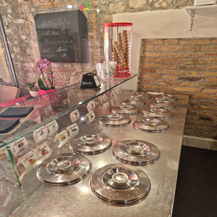 Gelateria "Artigelato"