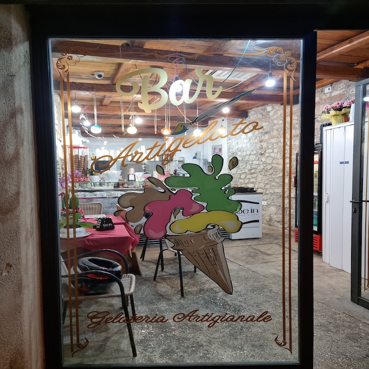 Gelateria "Artigelato"