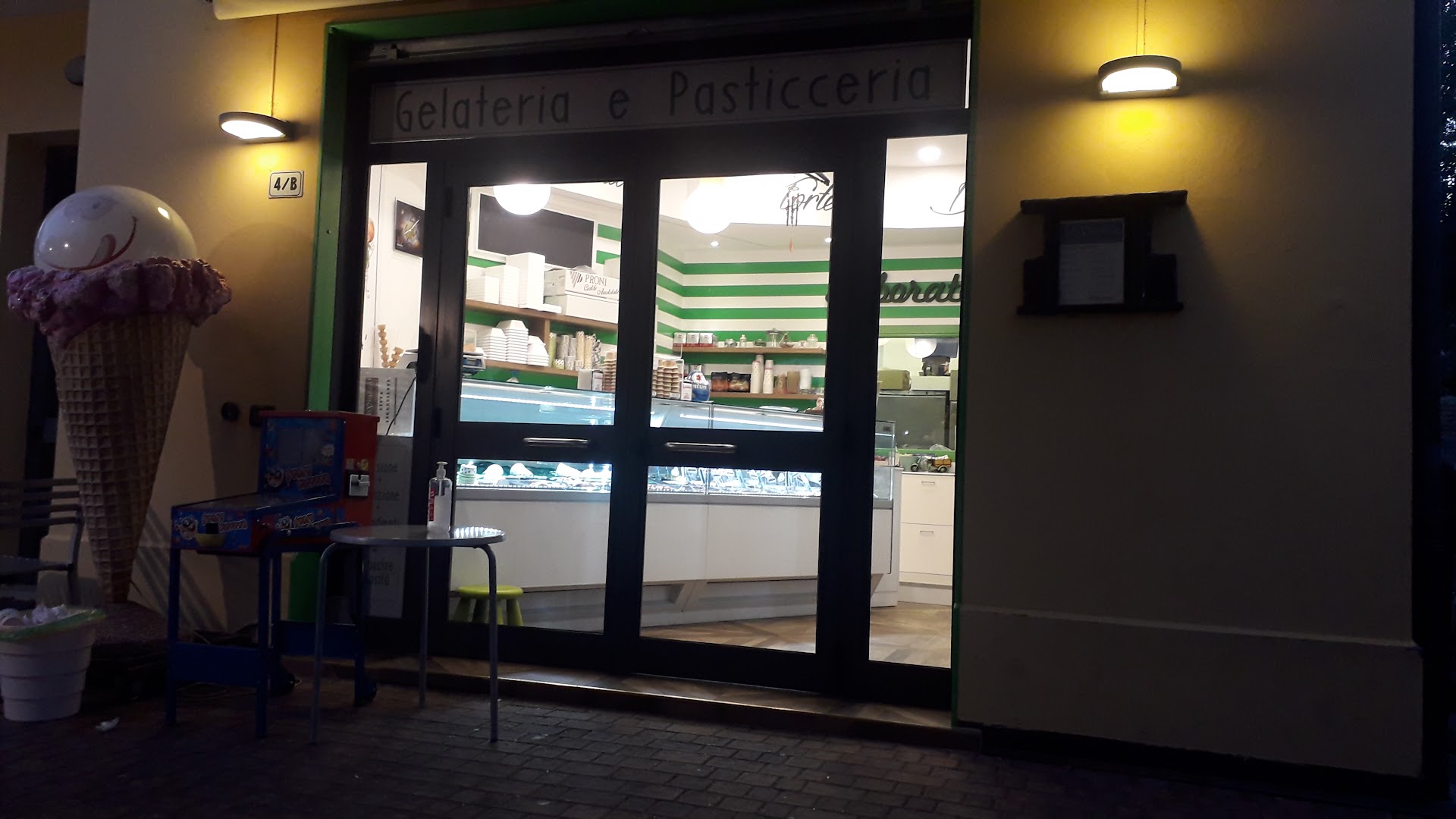 Gelateria Artigianale La Piazza