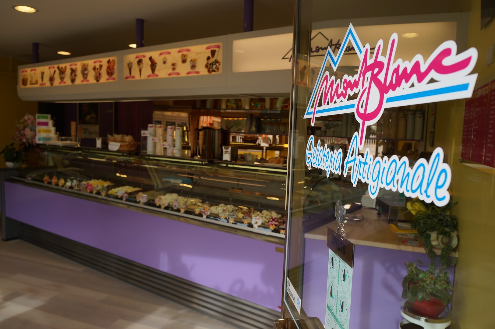 Gelateria Artigianale Mont Blanc di Terenzani Claudio & c. snc