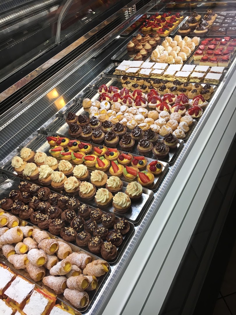 Gelateria Artigianale Pasticceria Dry