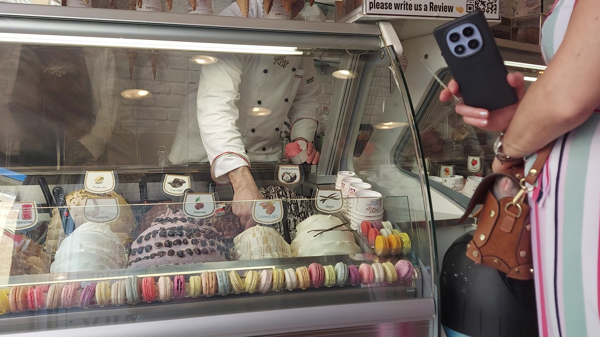 Gelateria Artigianale Sweet Life - Artisan Family Tradition since 1920"