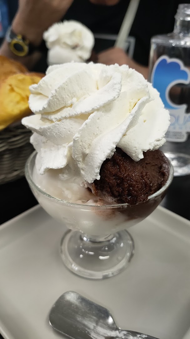 Gelateria Bar Pizzeria L’Artigiana