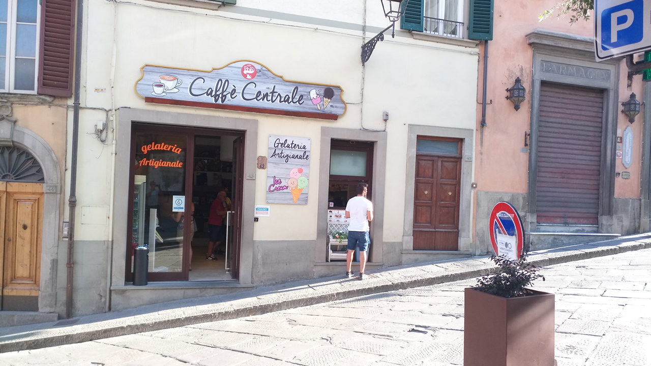 Gelateria Caffè Centrale di Perfetti Maria Teresa