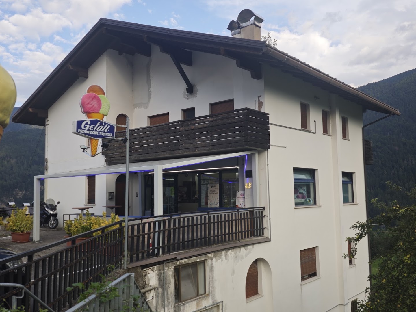 Gelateria Caffetteria Mythos