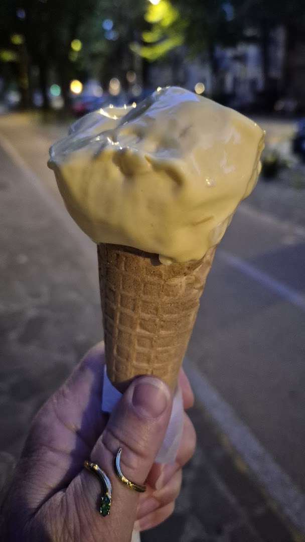 Gelateria carducci